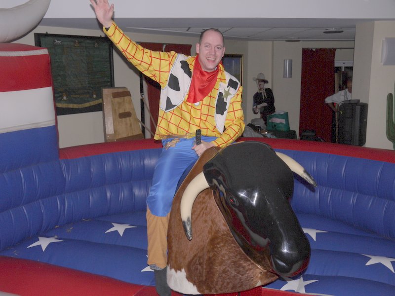 RODEO BULL HIRE KENT BUCKING BRONCO HIRE KENT| RODEO BULL HIRE SURREY
